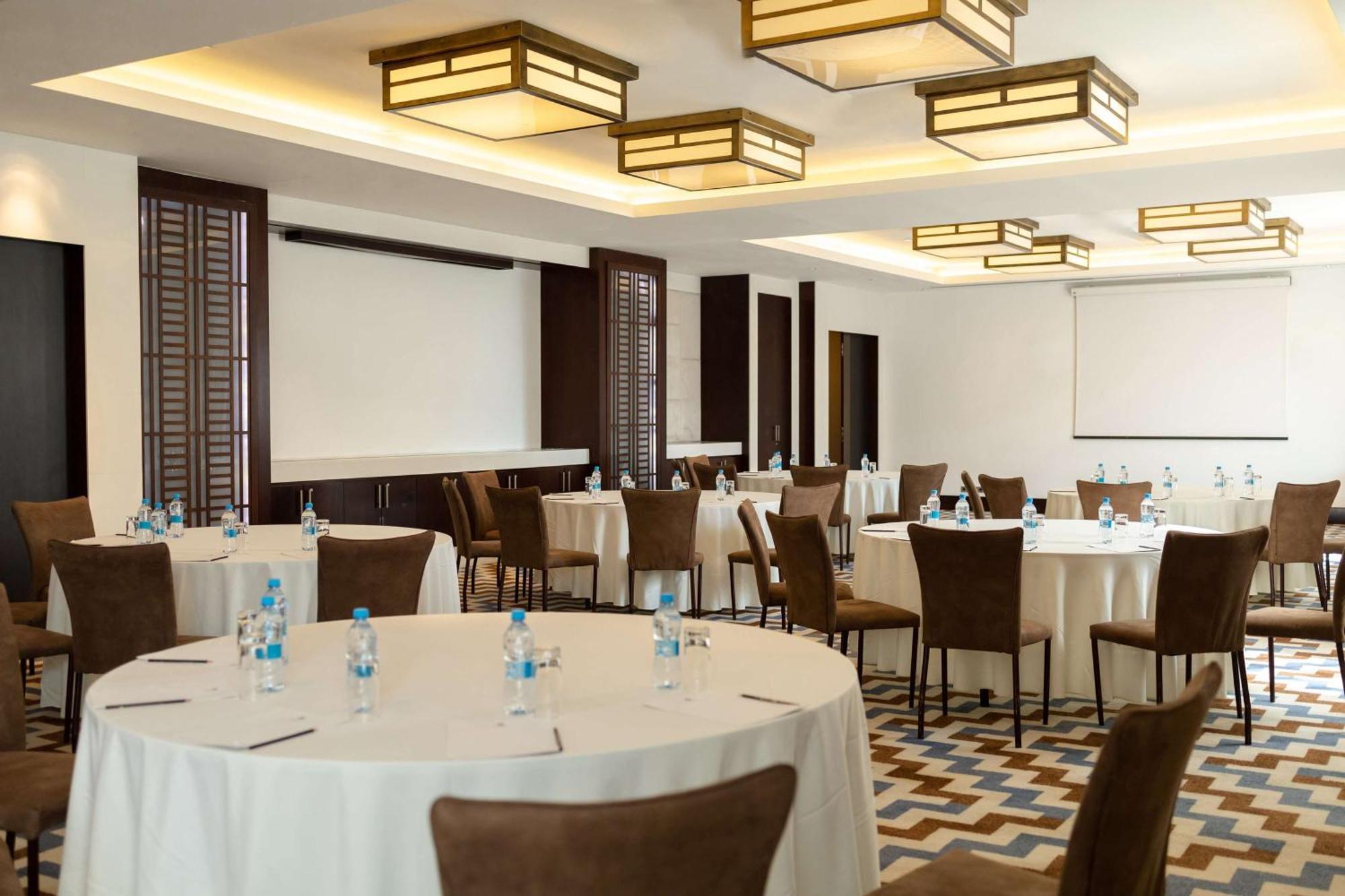 Hyatt Regency Душанбе Екстериор снимка