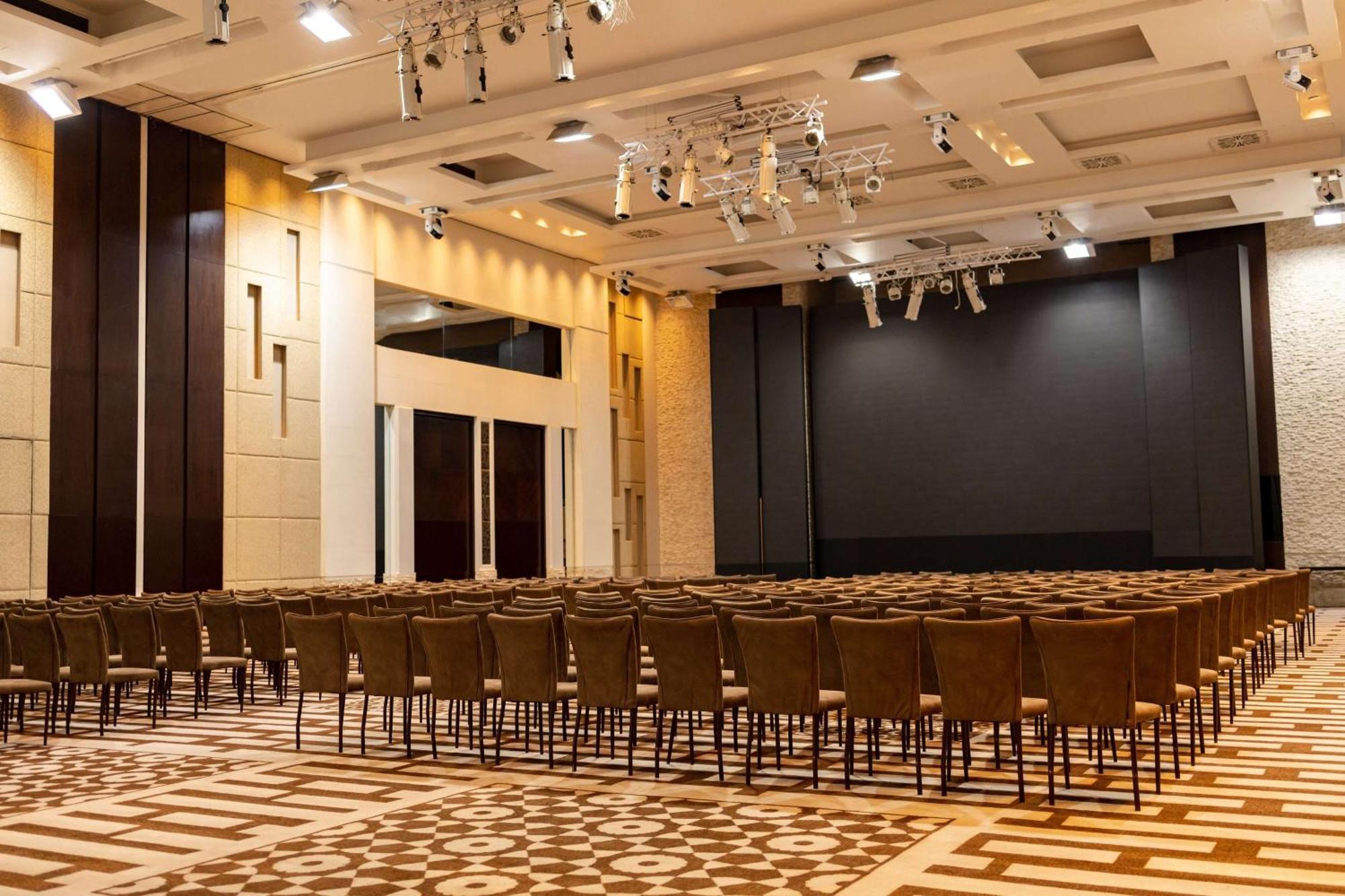 Hyatt Regency Душанбе Екстериор снимка